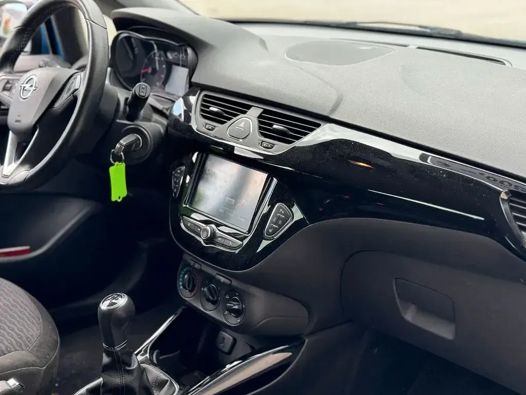 Usado Opel Corsa drive 90 HP (66 kW) 2016 Azul Citadino