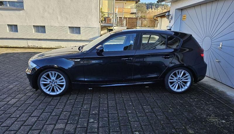 Gebraucht BMW 120 M Sport 177 PS (130 kW) 2011 Schwarz Kleinwagen