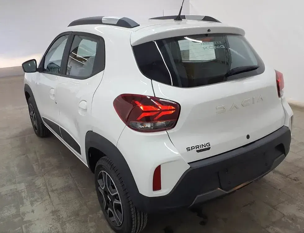 Gebraucht Dacia Spring Essentiel 33 kW (45 PS) 2022 Weiß Kleinwagen