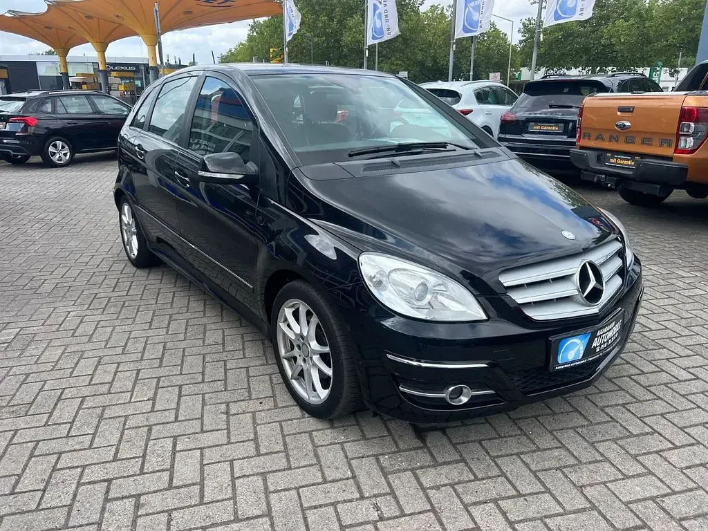 Gebraucht Mercedes B180 109 PS (80 kW) 2009 Schwarz Van / Kleinbus