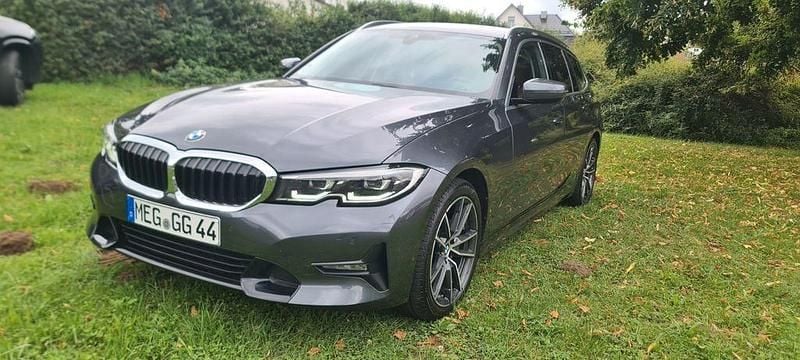 Gebraucht BMW 320 Luxury Line 190 PS (139 kW) 2019 Grau Kombi