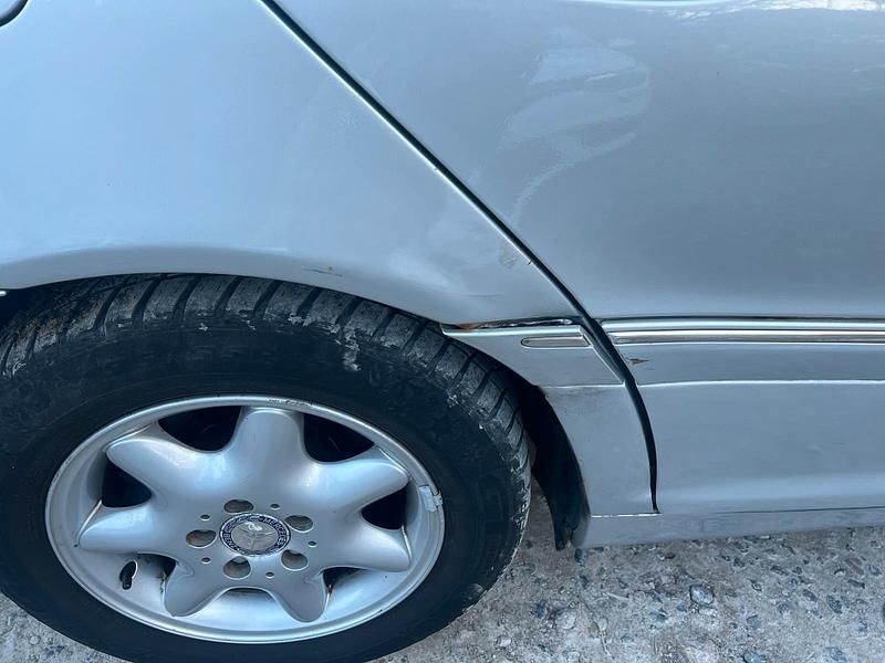 Gebraucht Mercedes C200 163 PS (119 kW) 2000 Silber Limousine