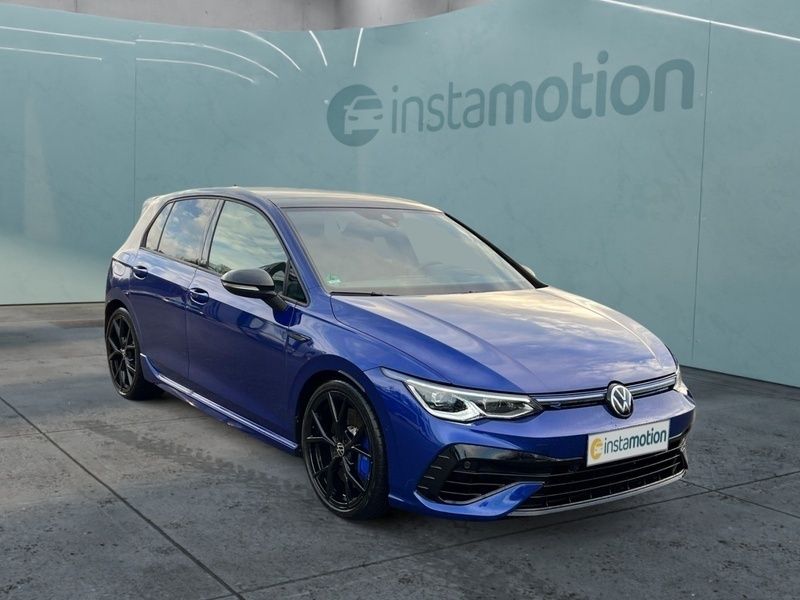 Blau Gebraucht 2024 VW Golf VIII R Limousine | 49.575 € (Teuer) - Bild 1/4