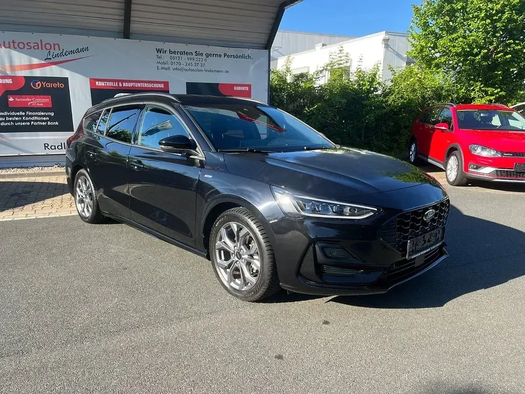 Gebraucht Ford Focus ST-Line 155 PS (114 kW) 2023 Schwarz Limousine