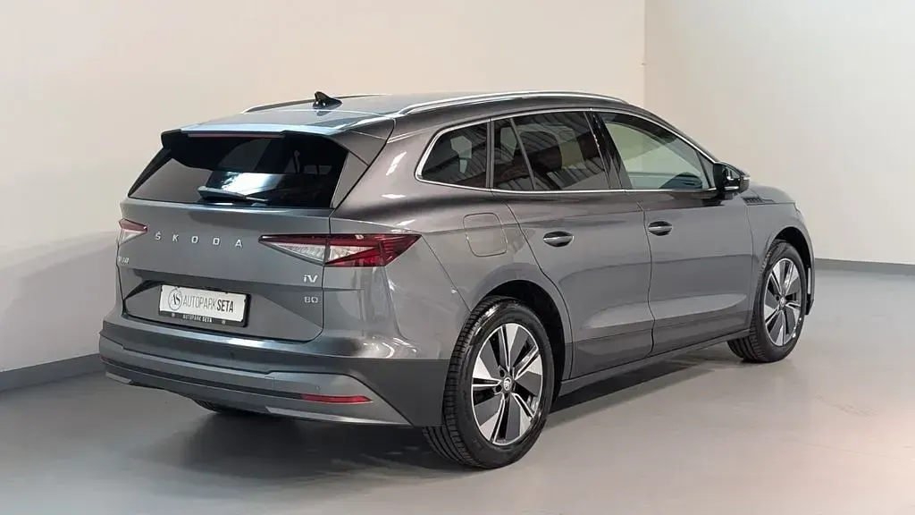 Gebraucht Skoda Enyaq iV Loft 150 kW (204 PS) 2023 Graphitegrau metallic SUV