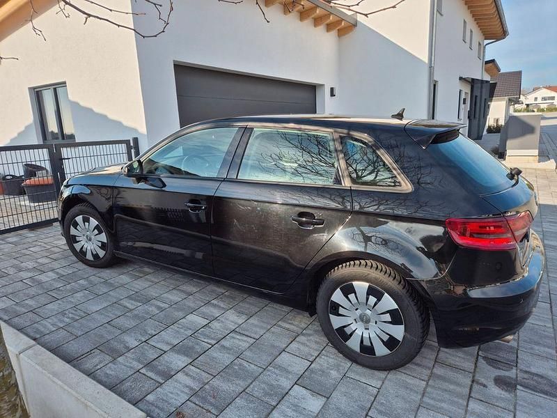 Gebraucht Audi A3 150 PS (110 kW) 2015 Schwarz Limousine