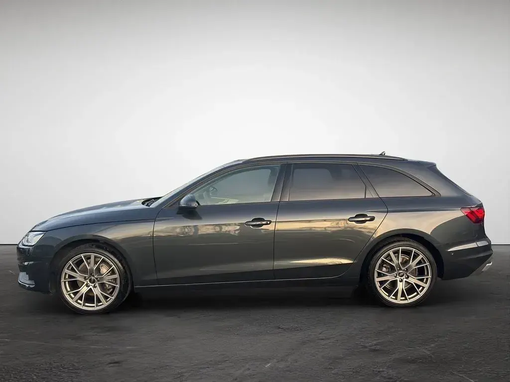 Gebraucht Audi A4 Sport 204 PS (150 kW) 2024 Grau (manhattangrau metallic) Kombi