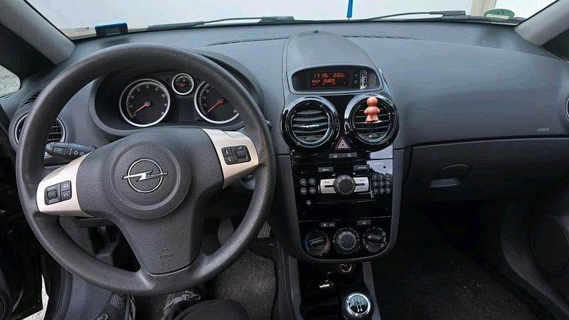 Gebraucht Opel Corsa 80 PS (58 kW) 2007 Schwarz Kleinwagen