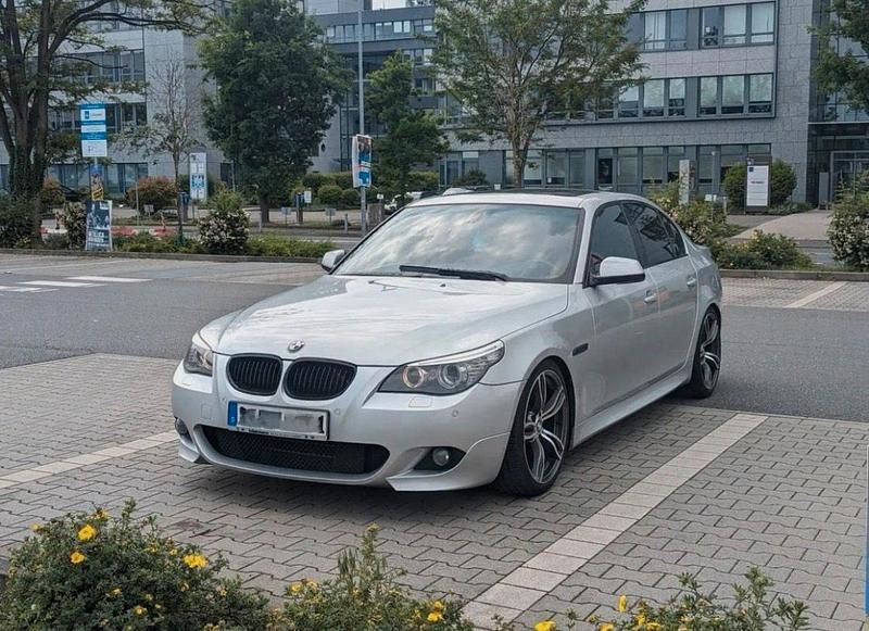 Grau Gebraucht 2009 BMW 530 M Sport Limousine | 6.500 € (Guter Preis) - Bild 1/4