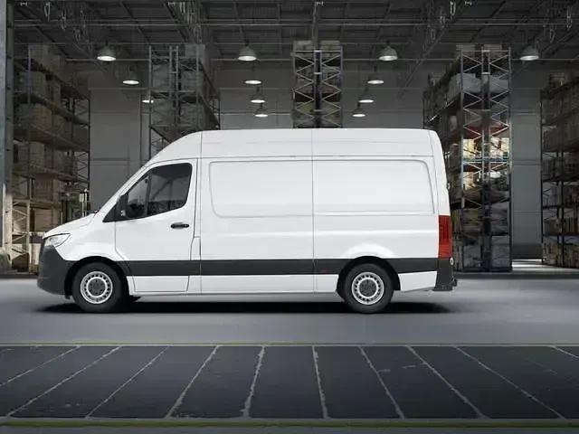 Gebraucht Mercedes Sprinter 150 PS (110 kW) 2022 Arktikweiß Van