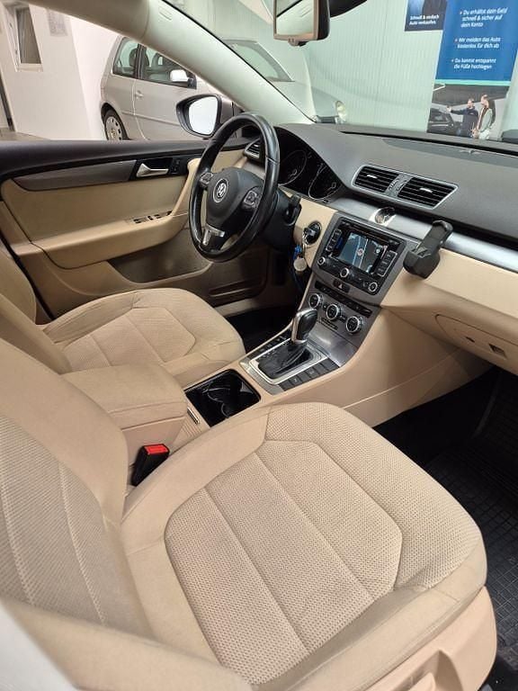 Gebraucht VW Passat Comfortline 160 PS (117 kW) 2014 Braun Limousine