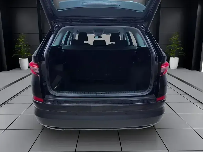Gebraucht Skoda Kodiaq Ambition 200 PS (147 kW) 2023 Blackmagic perleffekt SUV