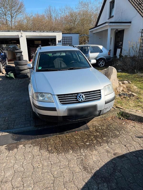 Gebraucht VW Passat 131 PS (96 kW) 2001 Silber Kombi