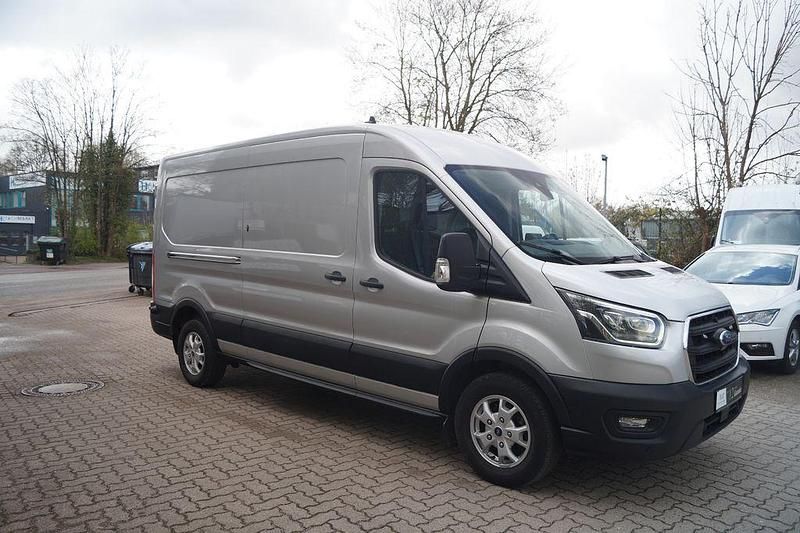 Second-hand Ford Transit 131 CP (96 kW) 2019 Argintiu Monovolum