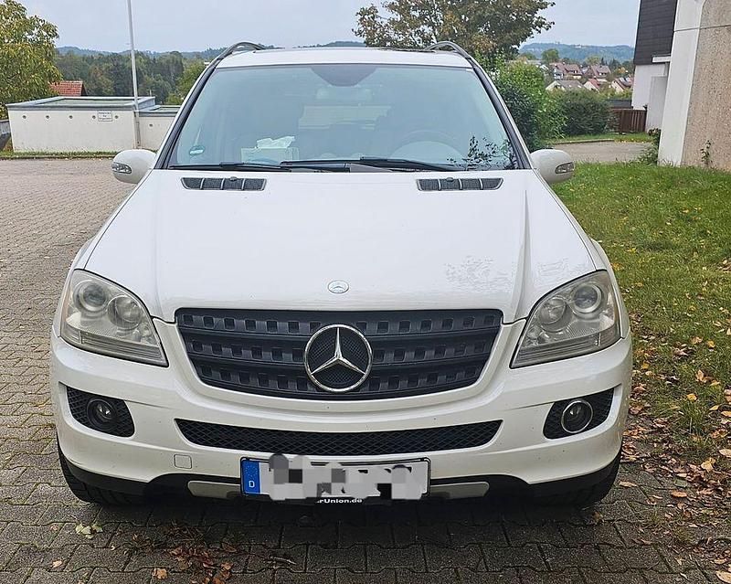 Gebraucht Mercedes ML350 272 PS (200 kW) 2006 Weiß SUV