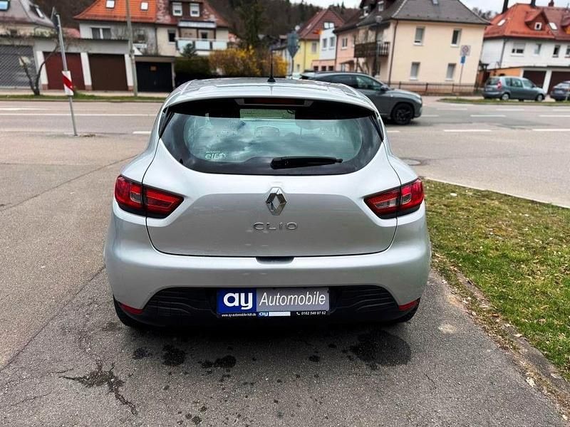 Second-hand Renault Clio IV Expression 73 CP (53 kW) 2013 Argintiu Berlinǎ
