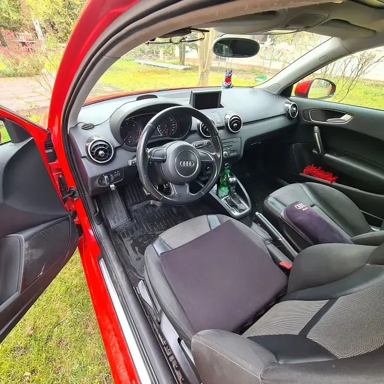 Gebraucht Audi A1 Ambition 90 PS (66 kW) 2013 Rot Kleinwagen