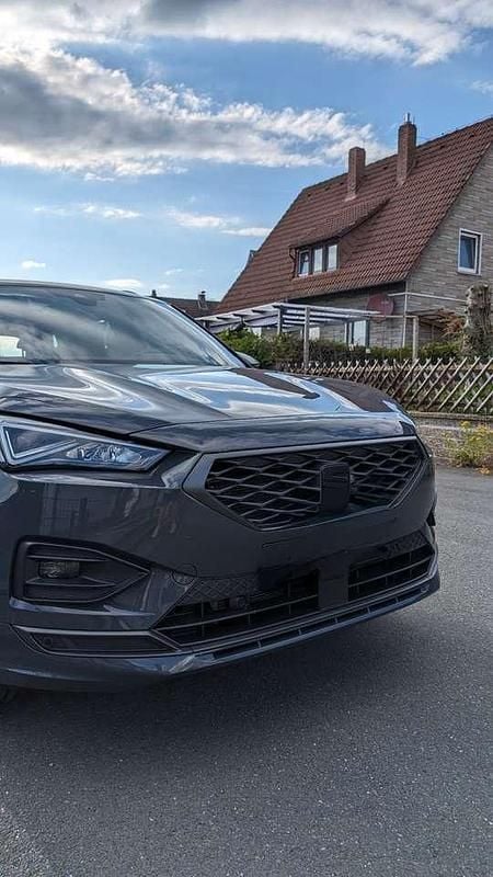 Gebraucht Seat Tarraco 4Drive 200 PS (147 kW) 2024 Grau SUV
