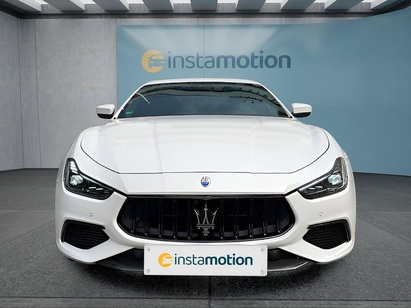 Gebraucht Maserati Ghibli 581 PS (427 kW) 2021 Weiß Limousine