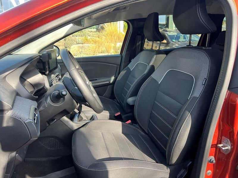 Gebraucht Dacia Jogger Extreme 101 PS (74 kW) 2023 Terrakottabraun Van / Kleinbus