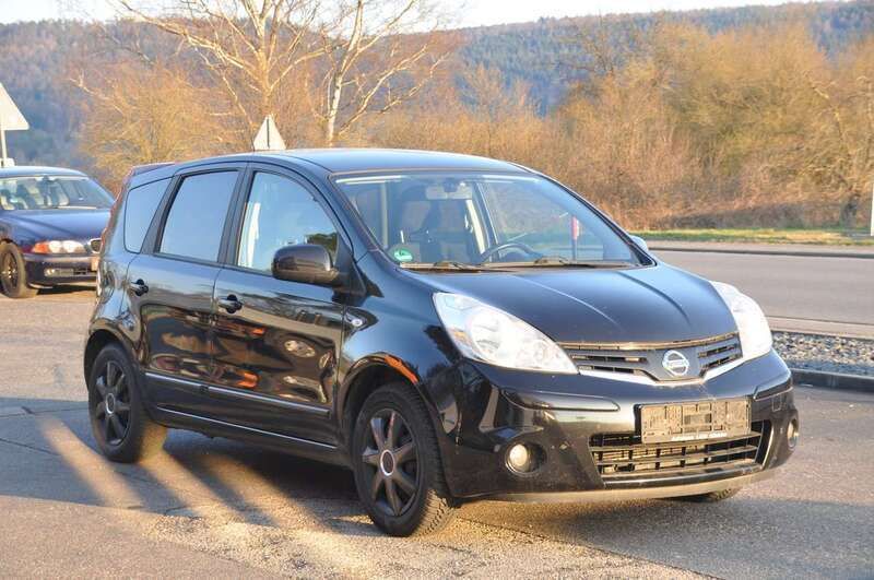 Schwarz Gebraucht 2009 Nissan Note Acenta Van / Kleinbus | 2.900 € (Guter Preis) - Bild 1/4