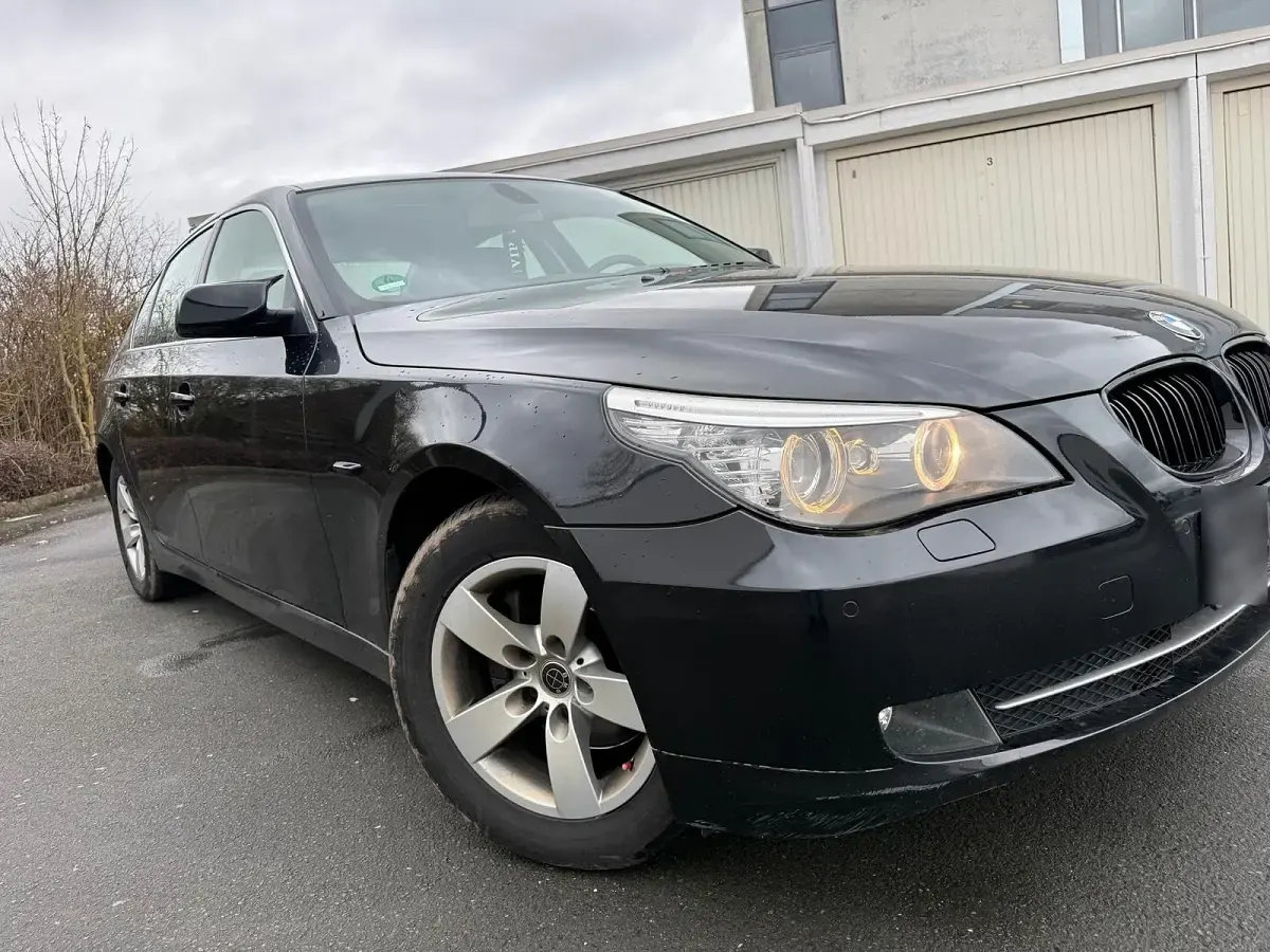 Używany BMW 520 170 KM (125 kW) 2008 Czarny Sedan/Limuzyna