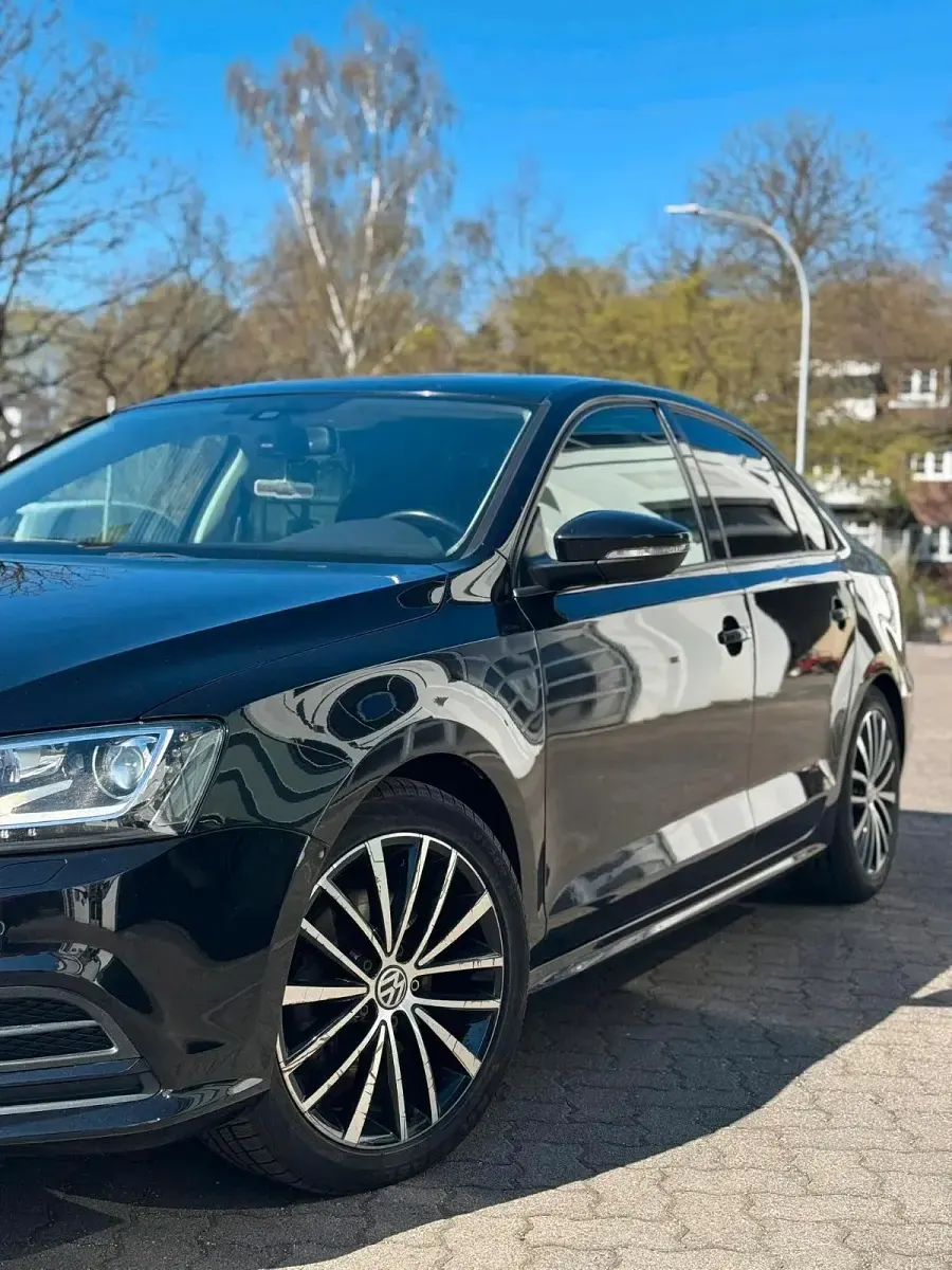 Second-hand VW Jetta 150 CP (110 kW) 2015 Negru Berlinǎ