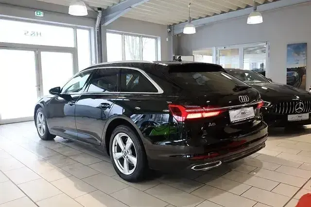 Gebraucht Audi A6 Sport 204 PS (150 kW) 2022 Brillantschwarz Kombi