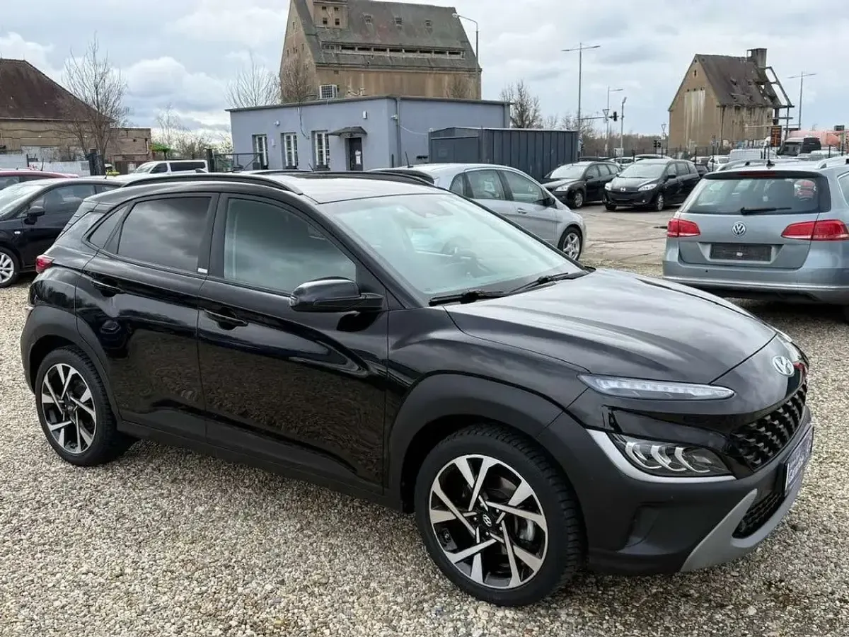 Gebraucht Hyundai Kona 120 PS (88 kW) 2021 Phantom black SUV