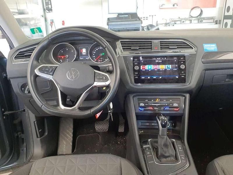Gebraucht VW Tiguan Life 150 PS (110 kW) 2022 Grau SUV