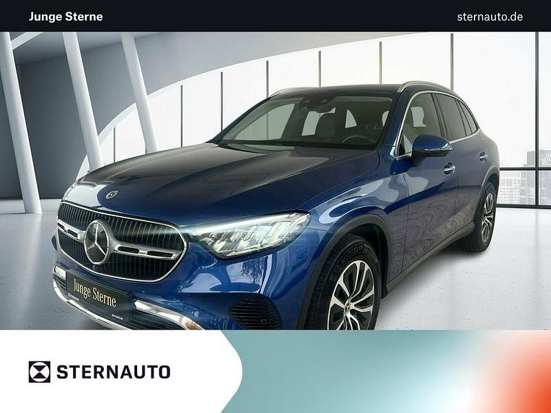 Metalliclack spektralblau Gebraucht 2024 Mercedes GLC220 Avantgarde SUV | 50.575 € (Fairer Preis) - Bild 1/4