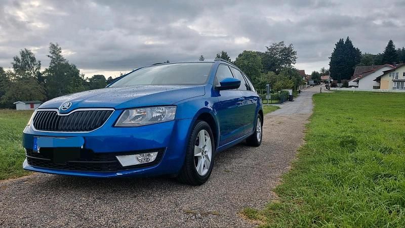 Blau Gebraucht 2015 Skoda Octavia Kombi | 7.000 € (Superpreis) - Bild 1/4