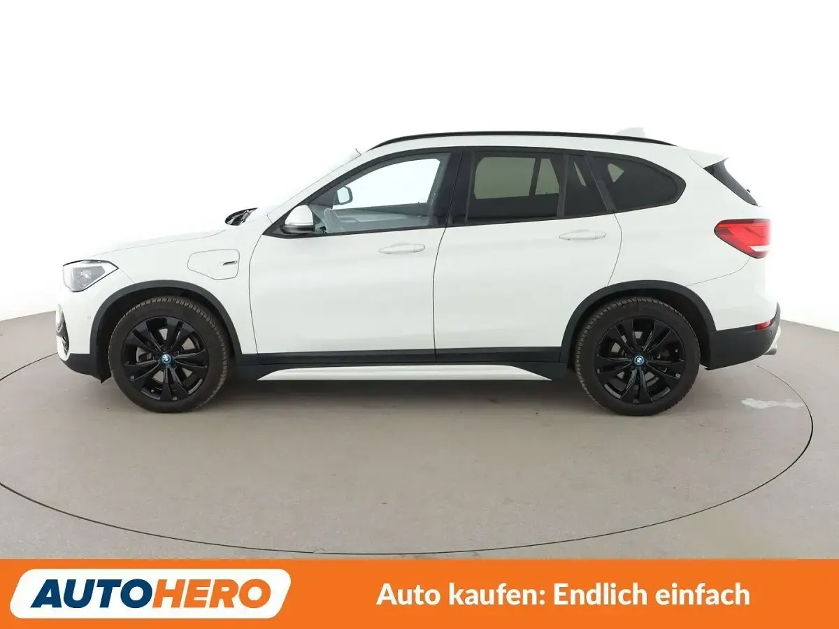 Gebraucht BMW X1 Sport Line 220 PS (161 kW) 2022 Weiß SUV