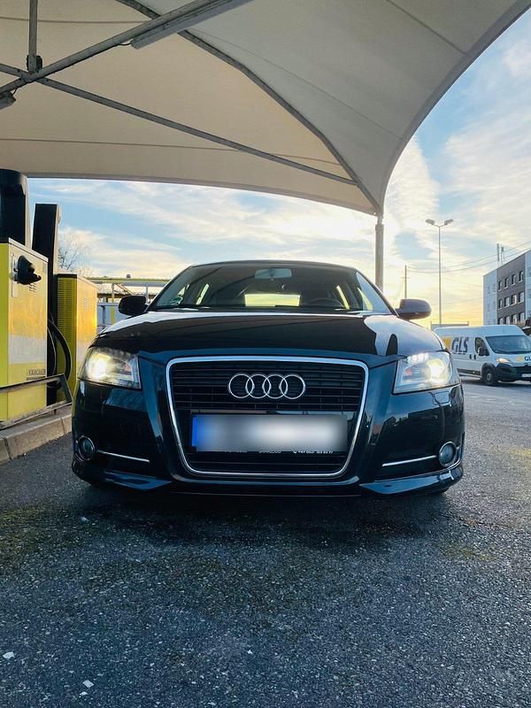 Schwarz Gebraucht 2012 Audi A3 Sportback Limousine | 4.890 € (Guter Preis) - Bild 1/4