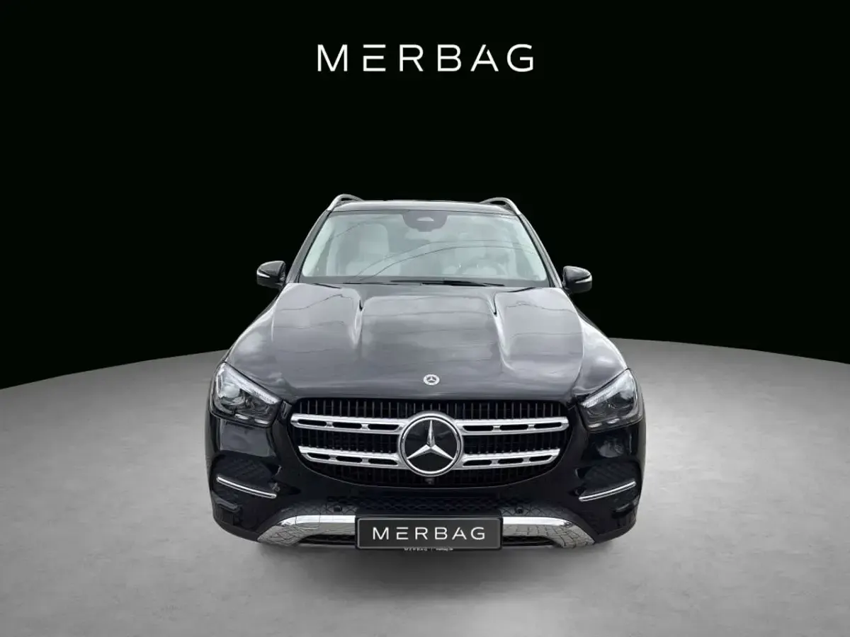 Gebraucht Mercedes GLE300 269 PS (197 kW) 2025 Schwarz SUV