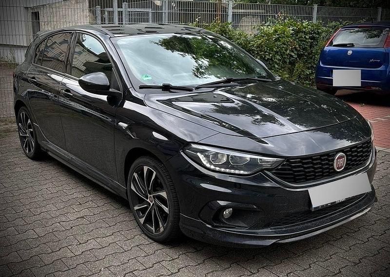 Gebraucht Fiat Tipo Sport 120 PS (88 kW) 2019 Schwarz Limousine