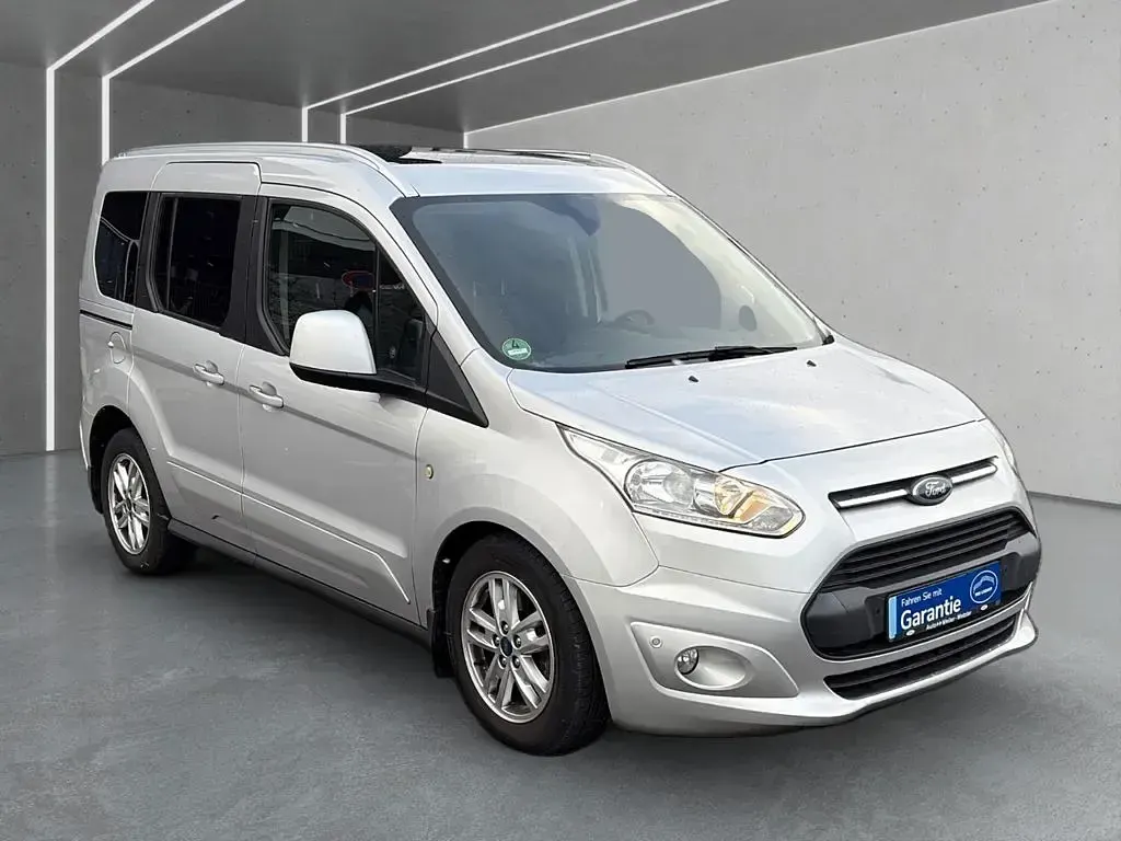 Gebraucht Ford Tourneo Connect Titanium 120 PS (88 kW) 2018 Silber Van / Kleinbus
