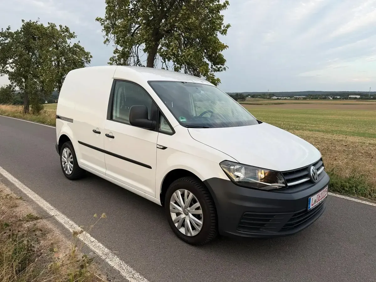 Gebraucht VW Caddy 75 PS (55 kW) 2019 Weiß Van / Kleinbus
