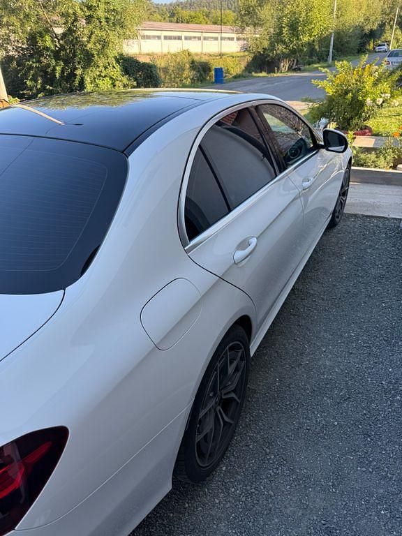Weiß Gebraucht 2022 Mercedes E400 Limousine | 43.900 € (Superpreis) - Bild 1/4