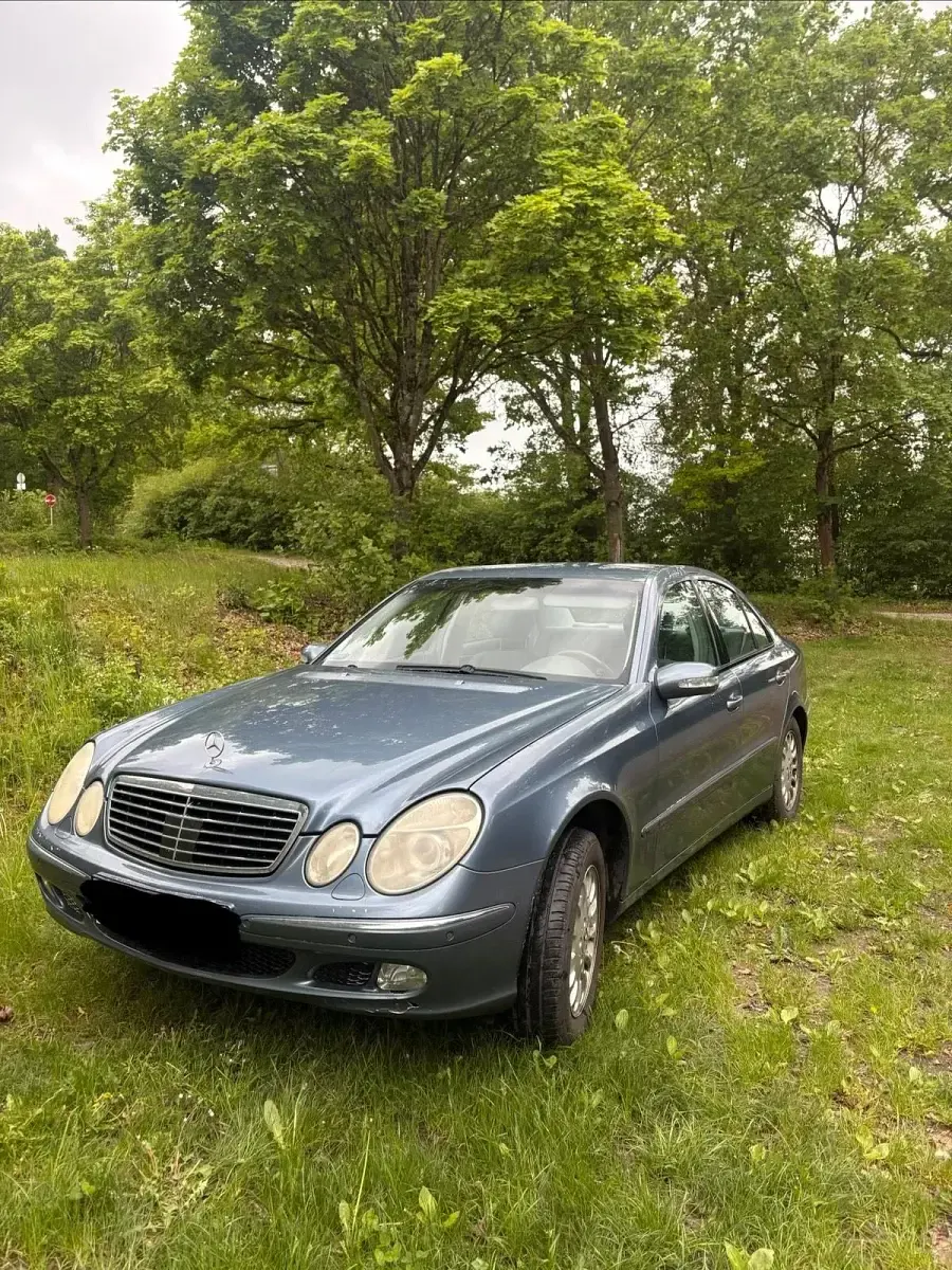 Gebraucht Mercedes E320 211 PS (155 kW) 2002 Blau Limousine