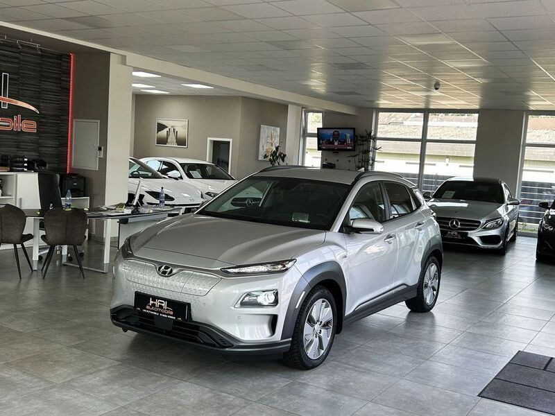 Silber Gebraucht 2020 Hyundai Kona Premium SUV | 16.999 € (Guter Preis) - Bild 1/4