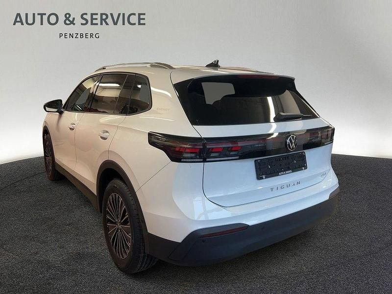 Neu VW Tiguan 150 PS (110 kW) 2026 Weiß SUV