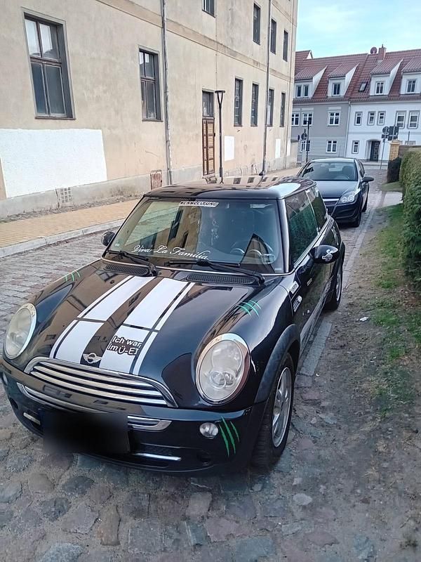 Gebraucht Mini ONE 90 PS (66 kW) 2005 Schwarz Kleinwagen