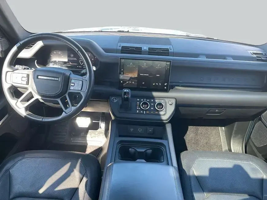 Gebraucht Land Rover Defender HSE Dynamic 300 PS (220 kW) 2023 Tasman blue metallic SUV
