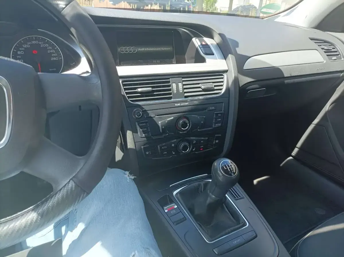 Gebraucht Audi A4 Attraction 160 PS (117 kW) 2009 Schwarz Kombi