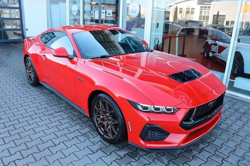 Neu Ford Mustang Fastback 446 PS (328 kW) 2026 Racered Coupé