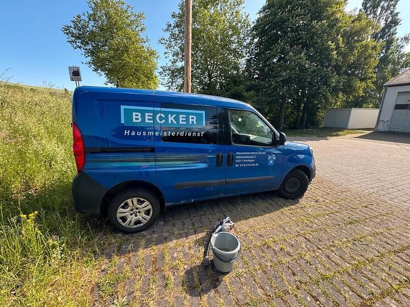 Blau Gebraucht 2019 Fiat Doblò Basis Van / Kleinbus | 8.000 € (Superpreis) - Bild 1/4