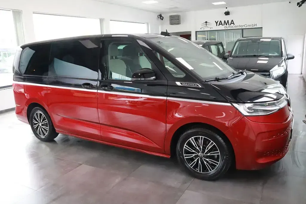 Gebraucht VW Multivan Style 150 PS (110 kW) 2023 Rot Van / Kleinbus