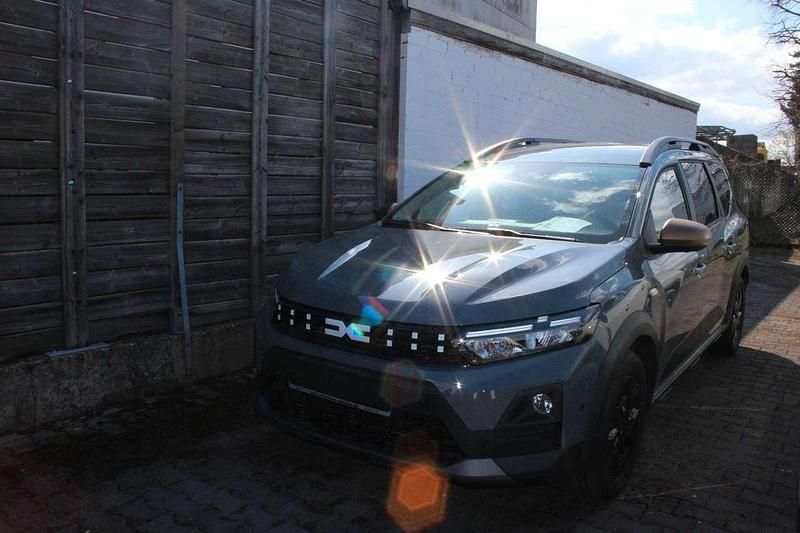 Neu Dacia Jogger Extreme 109 PS (80 kW) 2026 Schiefergrau Van / Kleinbus