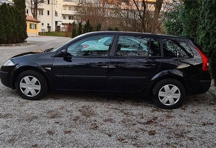 Schwarz Gebraucht 2005 Renault Mégane II Authentique Kombi | 1.220 € (Guter Preis) - Bild 1/4